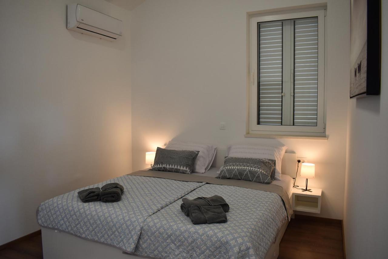 Apartment Aci Marina Rab Banjol Luaran gambar